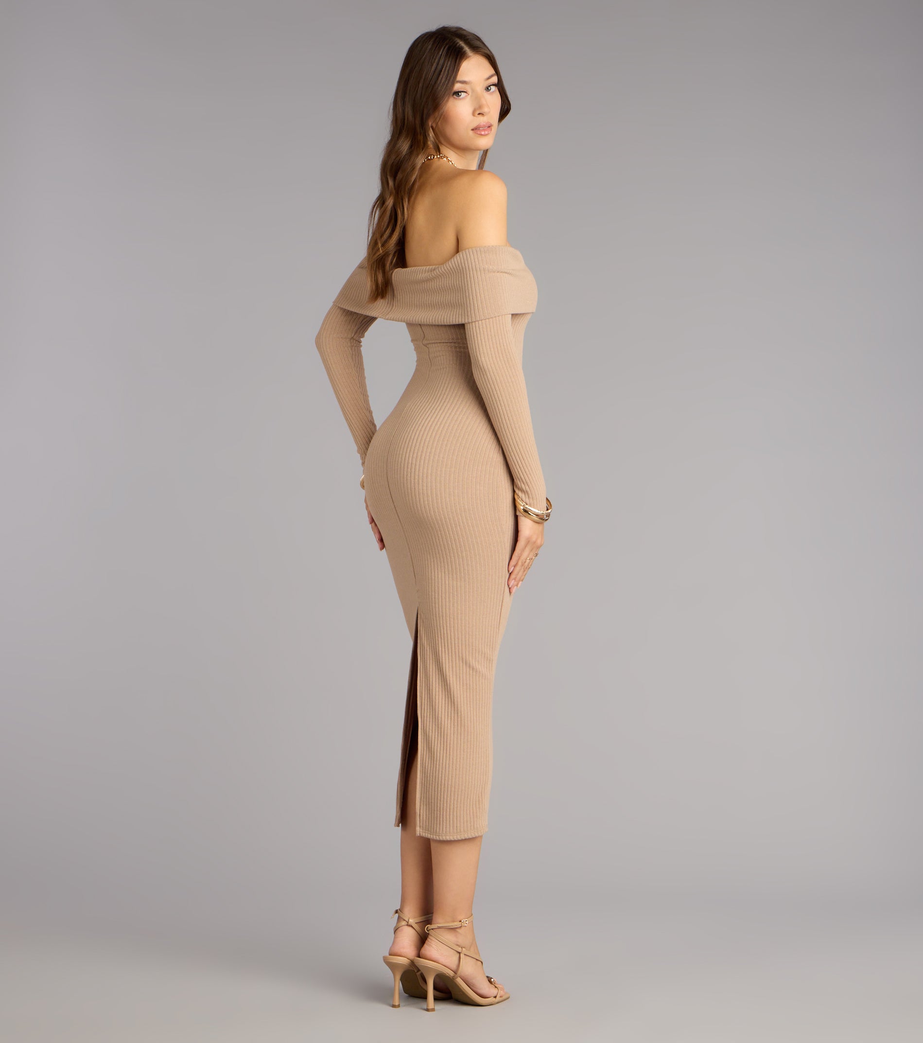 Effortless Aura Long Sleeve Midi Dress