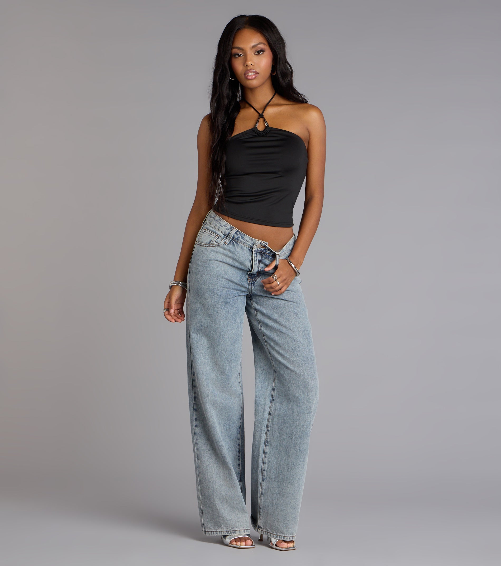 Chic Twist Halter Crop Top