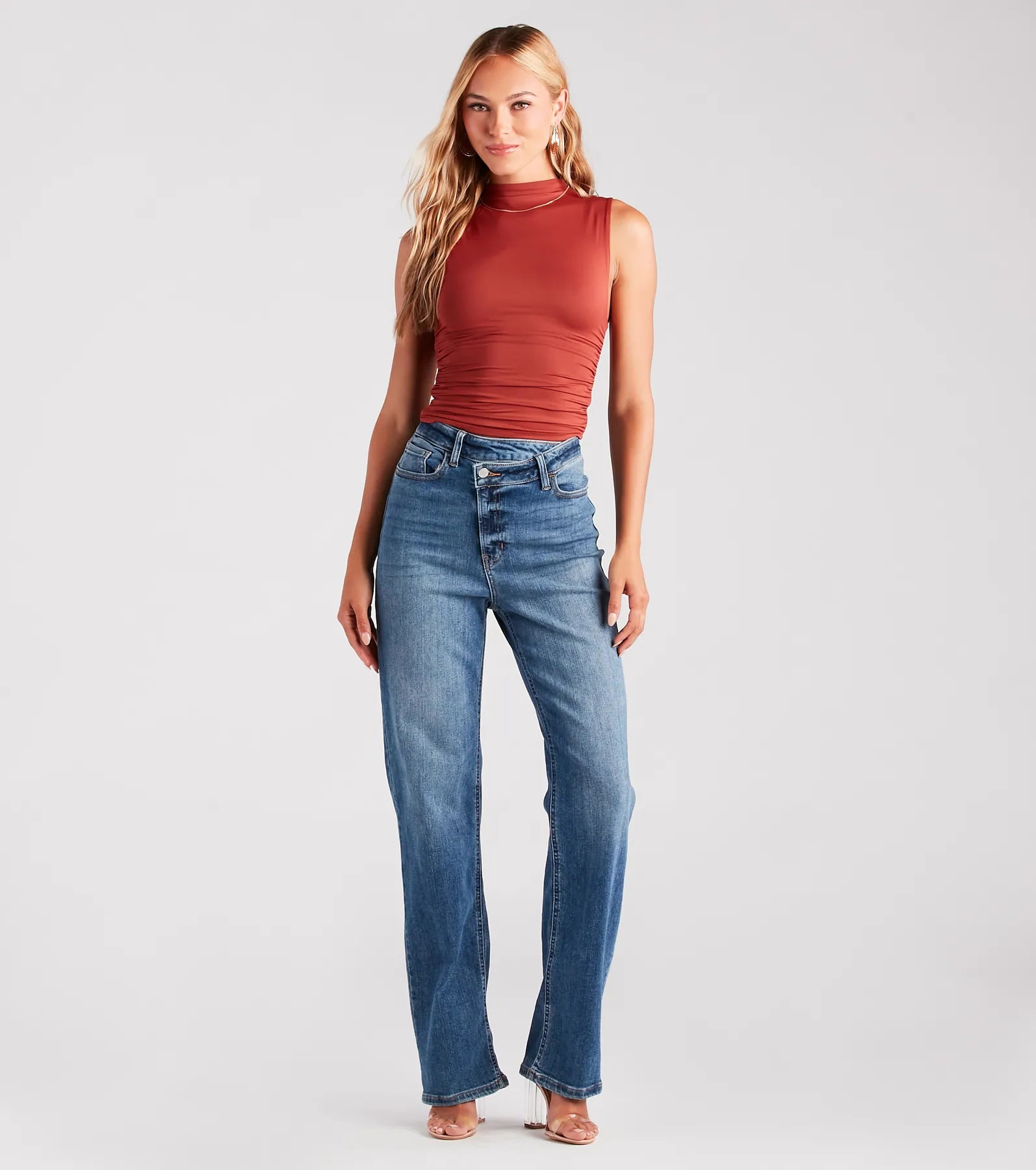 Smooth Silhouette Mock Neck Top