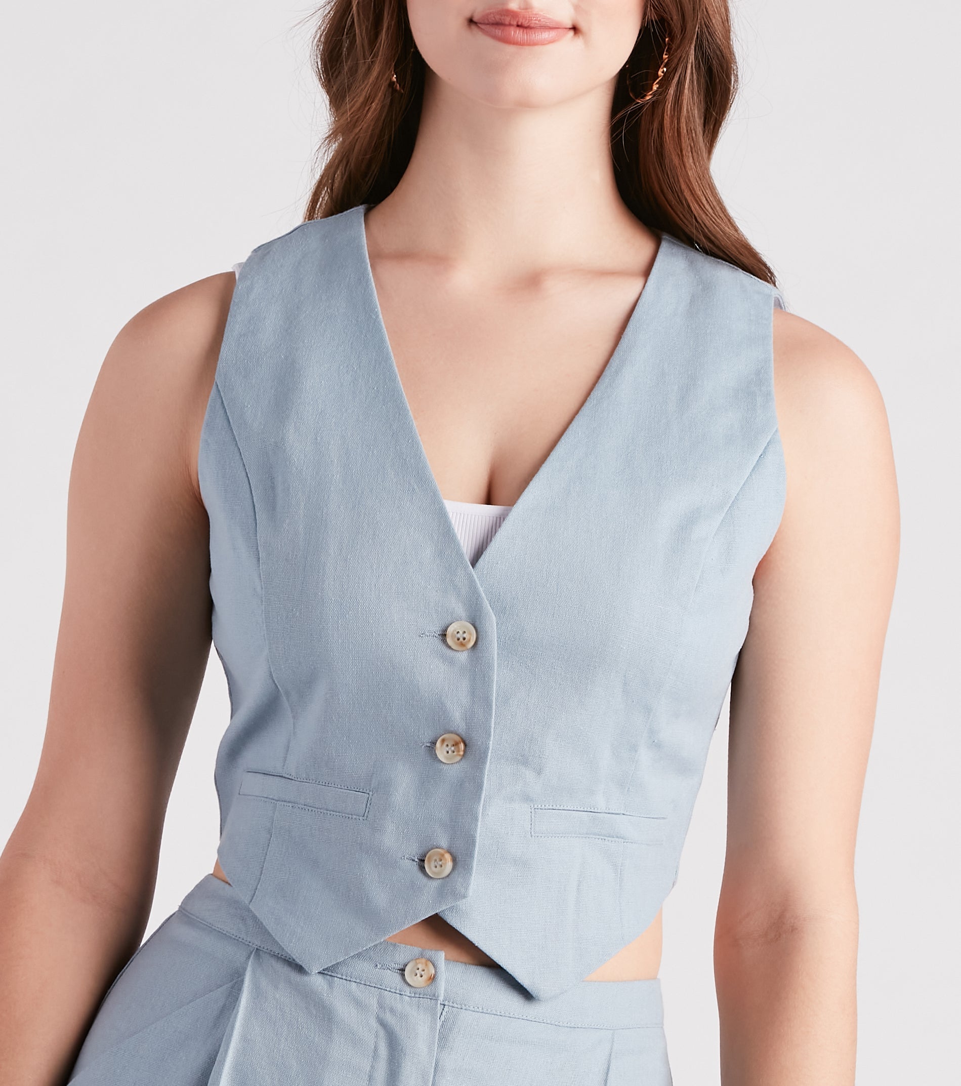 Casual And Chic Cropped Linen Vest