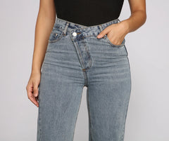 Trendy Asymmetrical High-Rise Boyfriend Jeans