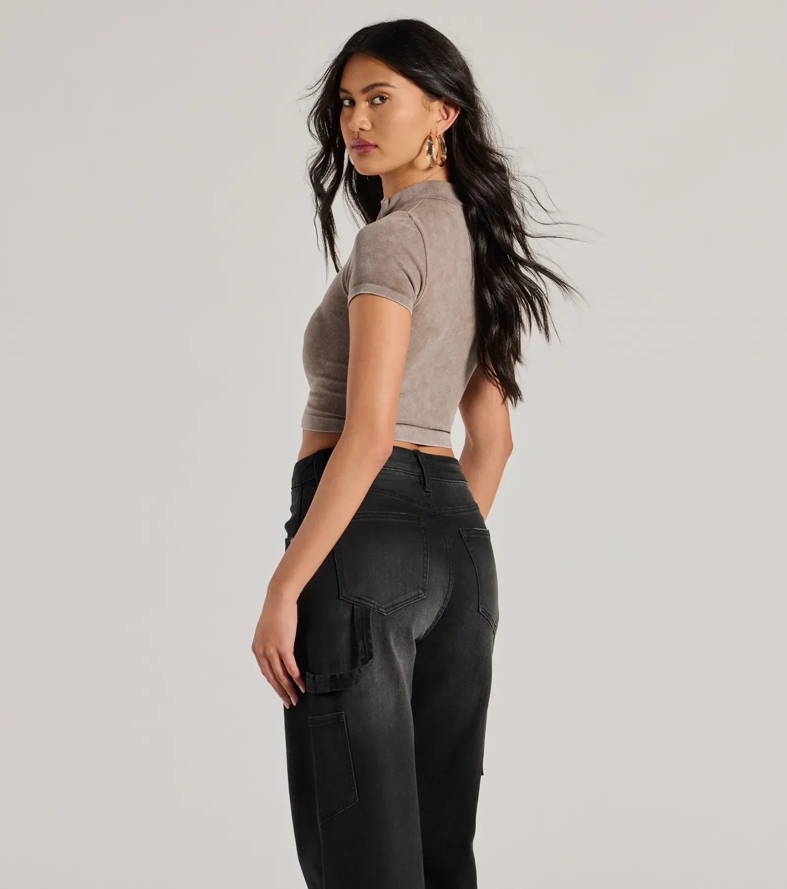 Trending Vibe Short Sleeve Zip Up Crop Top